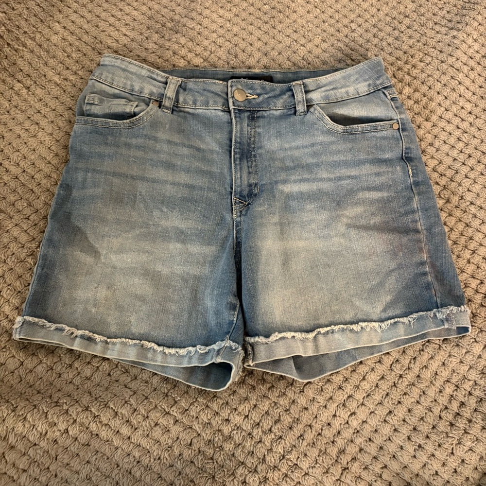 d. jeans Blue Jean Shorts with Cuffed Hem and Vintage Wash
